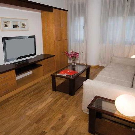 Suites Kris Aeropuerto Madryt Zewnętrze zdjęcie